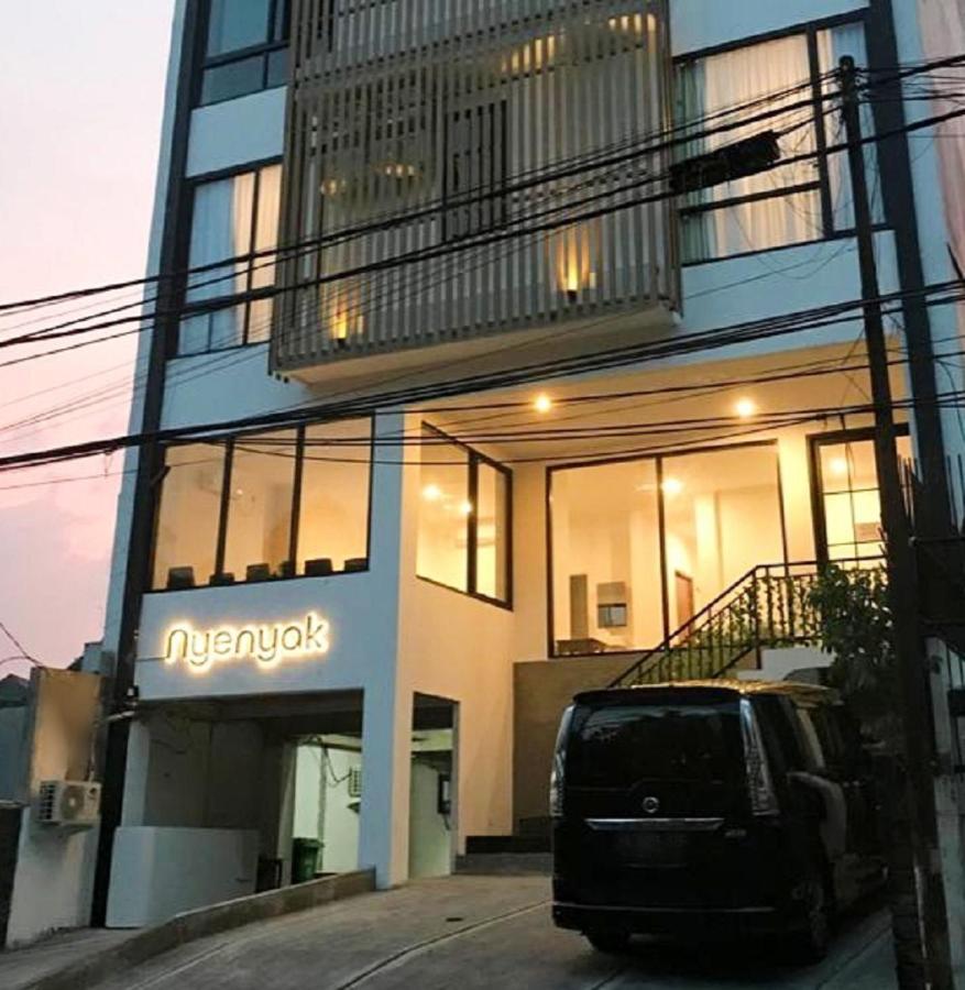 Hotel Nyenyak Mrt Lebak Bulus Simatupang Jakarta Exterior foto
